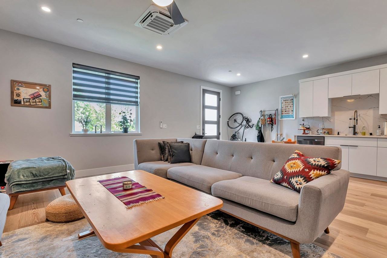 1626 4th St - Photo 5 of 17