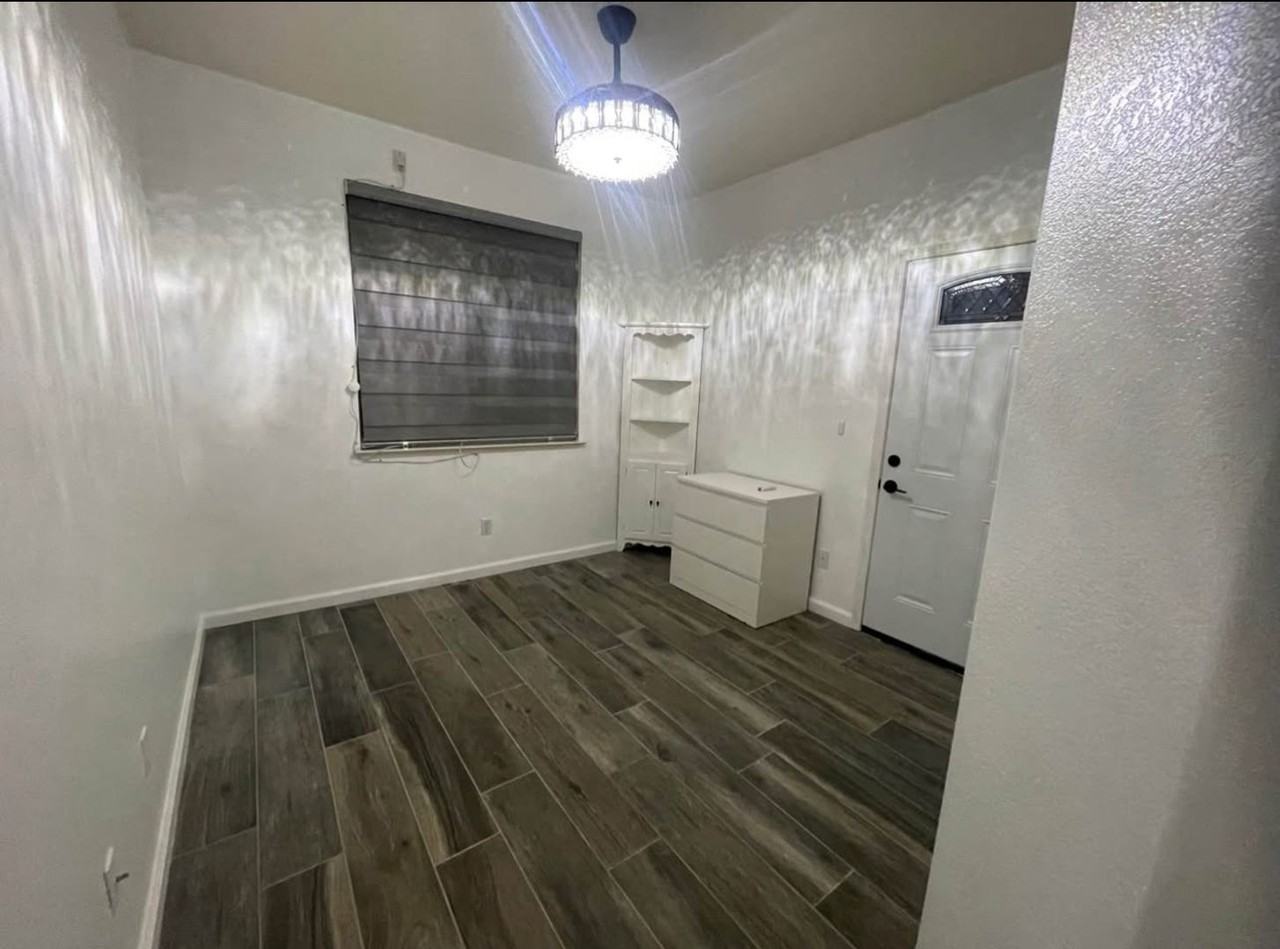 1089 Somersby Way #A - Photo 2 of 8