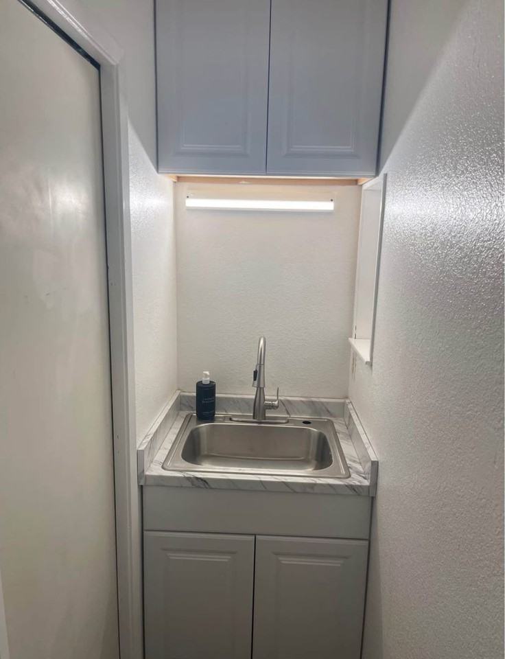 1089 Somersby Way #A - Photo 6 of 8