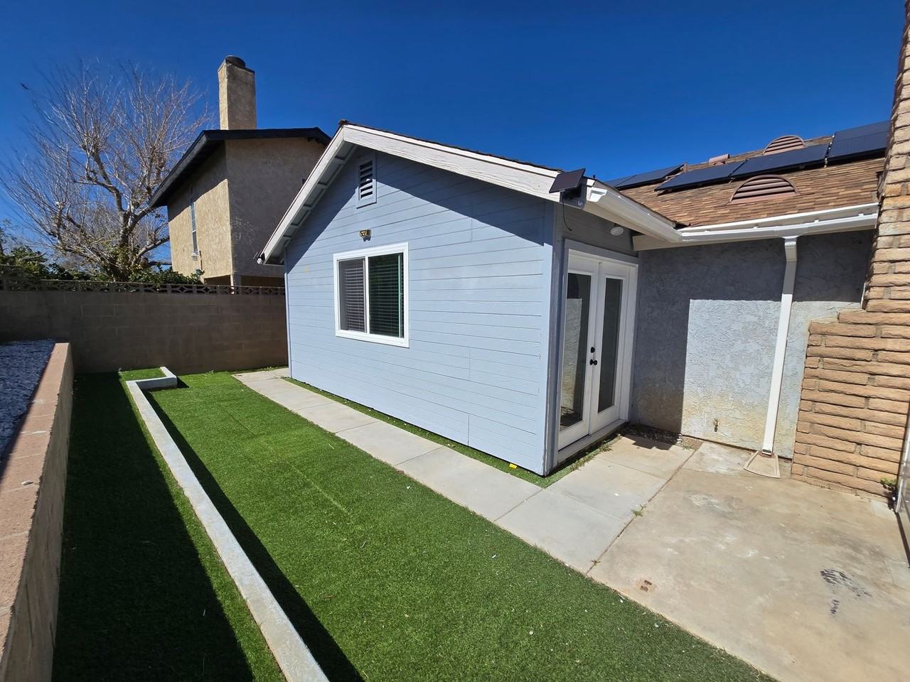 2902 E Avenue R12 #B - Photo 4 of 12