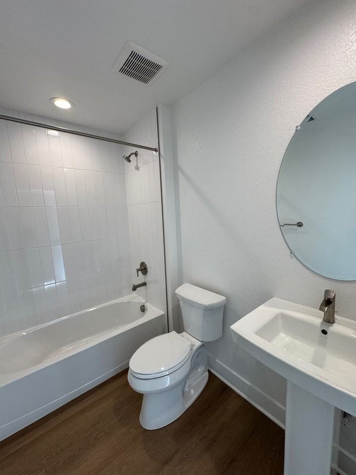 689 Saddle Dr - Photo 3 of 16