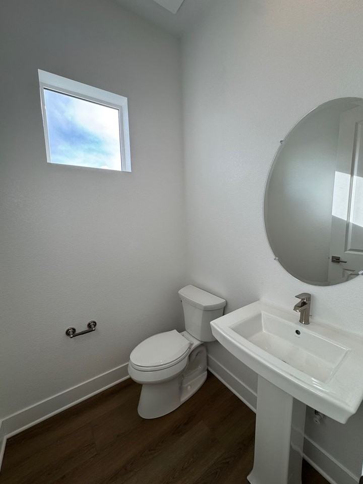 689 Saddle Dr - Photo 5 of 16