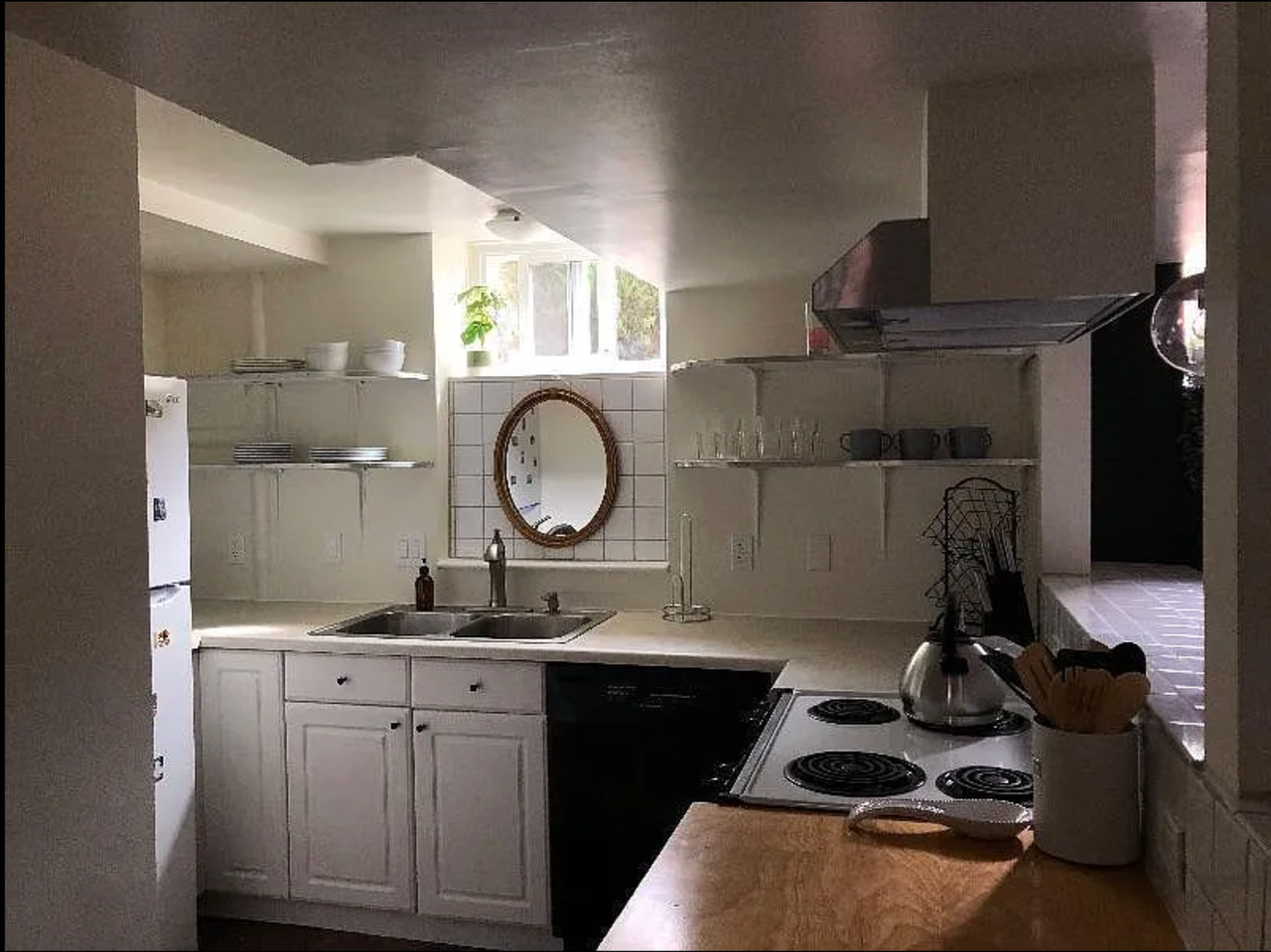 1340 Wolff St - Photo 6 of 20