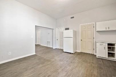 3100 S Mulberry St #1 - Photo 6 of 22