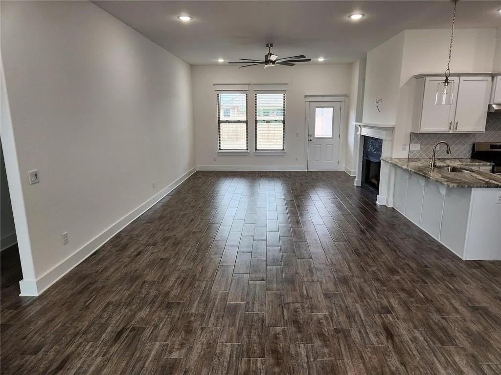 201 Palm St - Photo 2 of 12