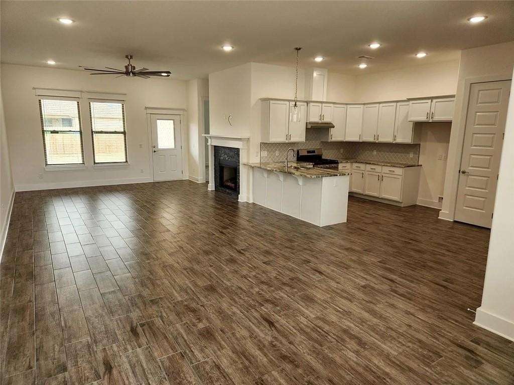 201 Palm St - Photo 5 of 12