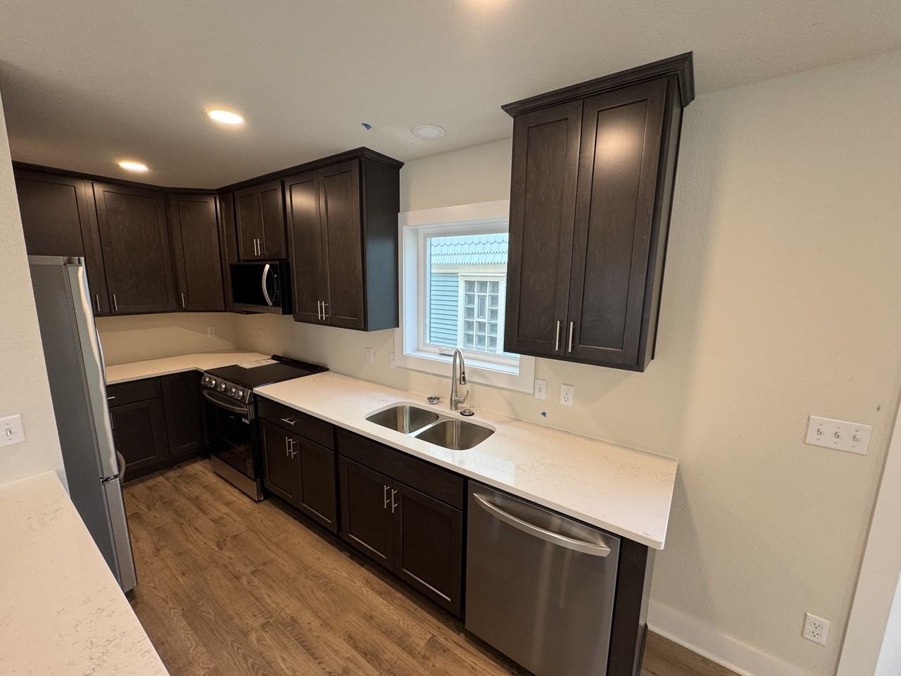 2108 N Cambridge Ave #1 - Photo 5 of 23