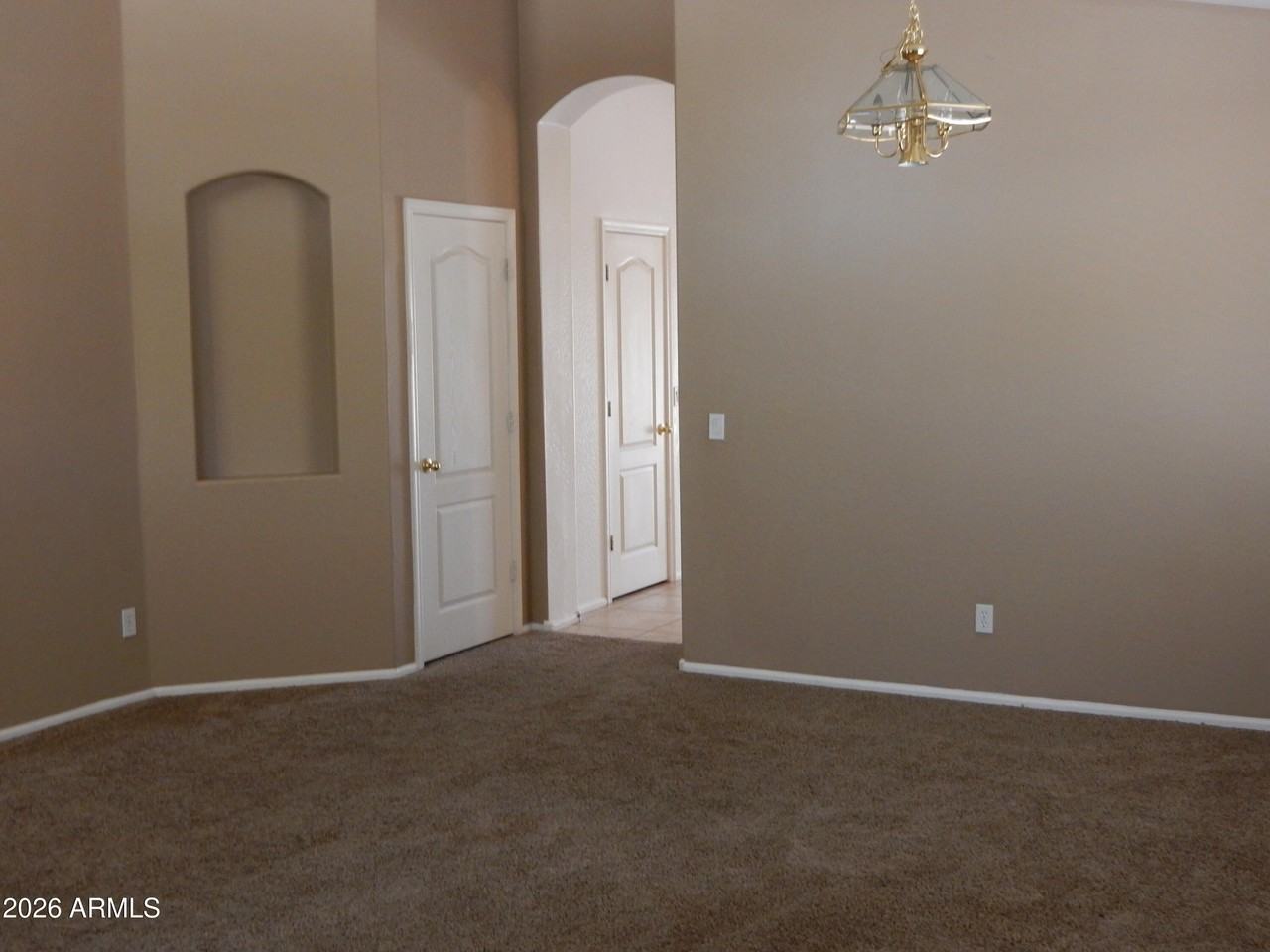 40754 W Sanders Way - Photo 3 of 10