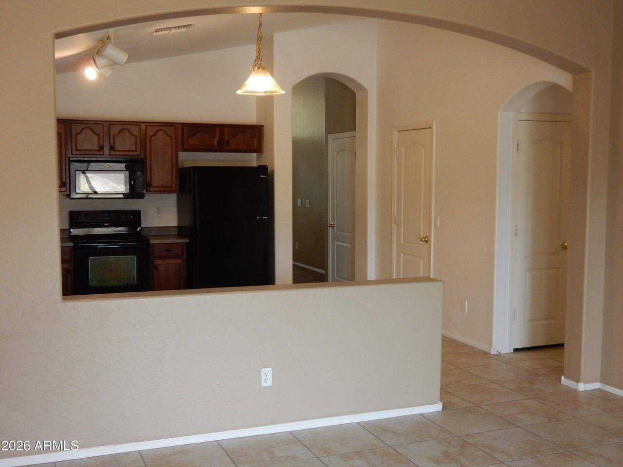 40754 W Sanders Way - Photo 4 of 10