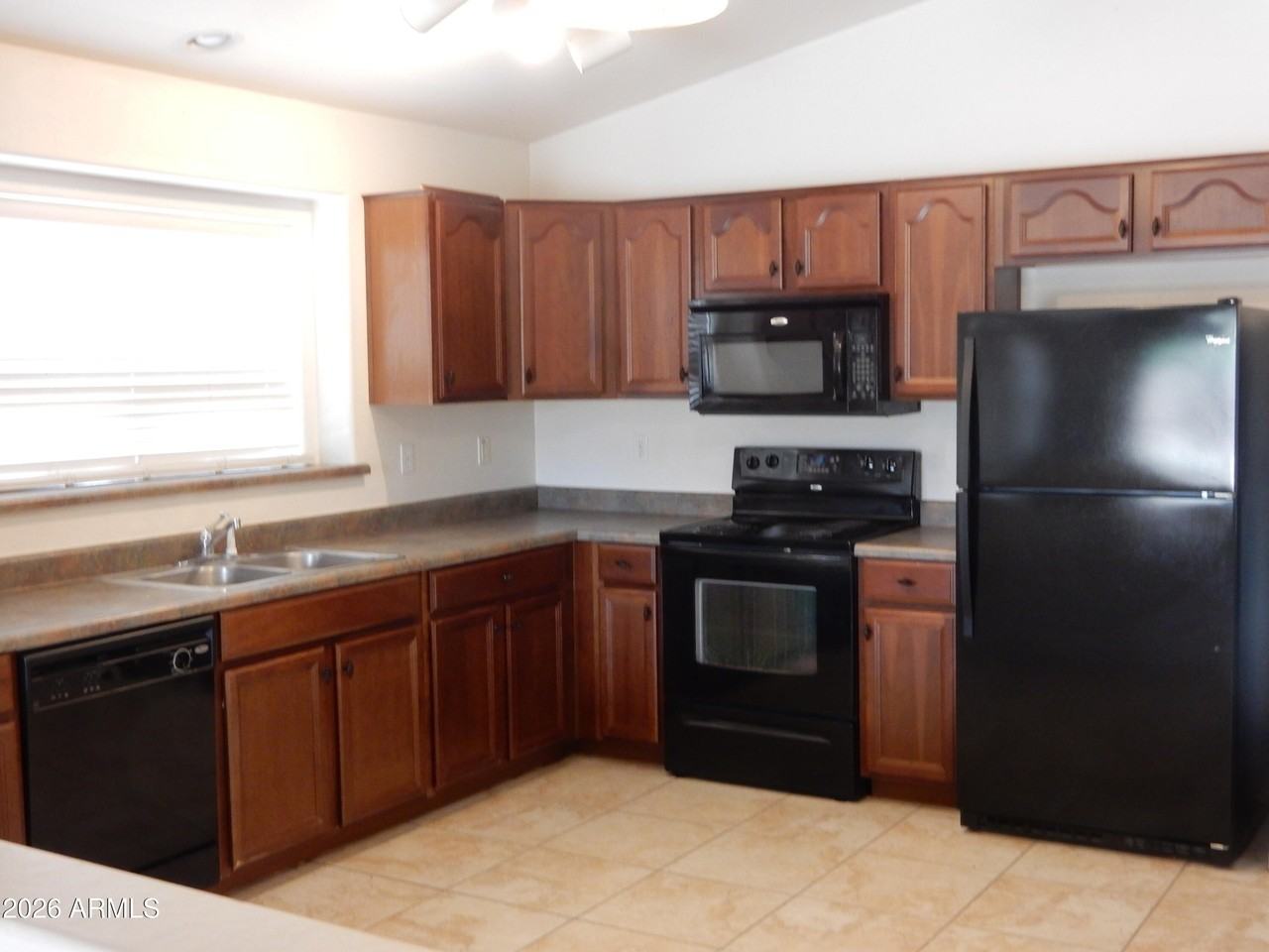 40754 W Sanders Way - Photo 6 of 10