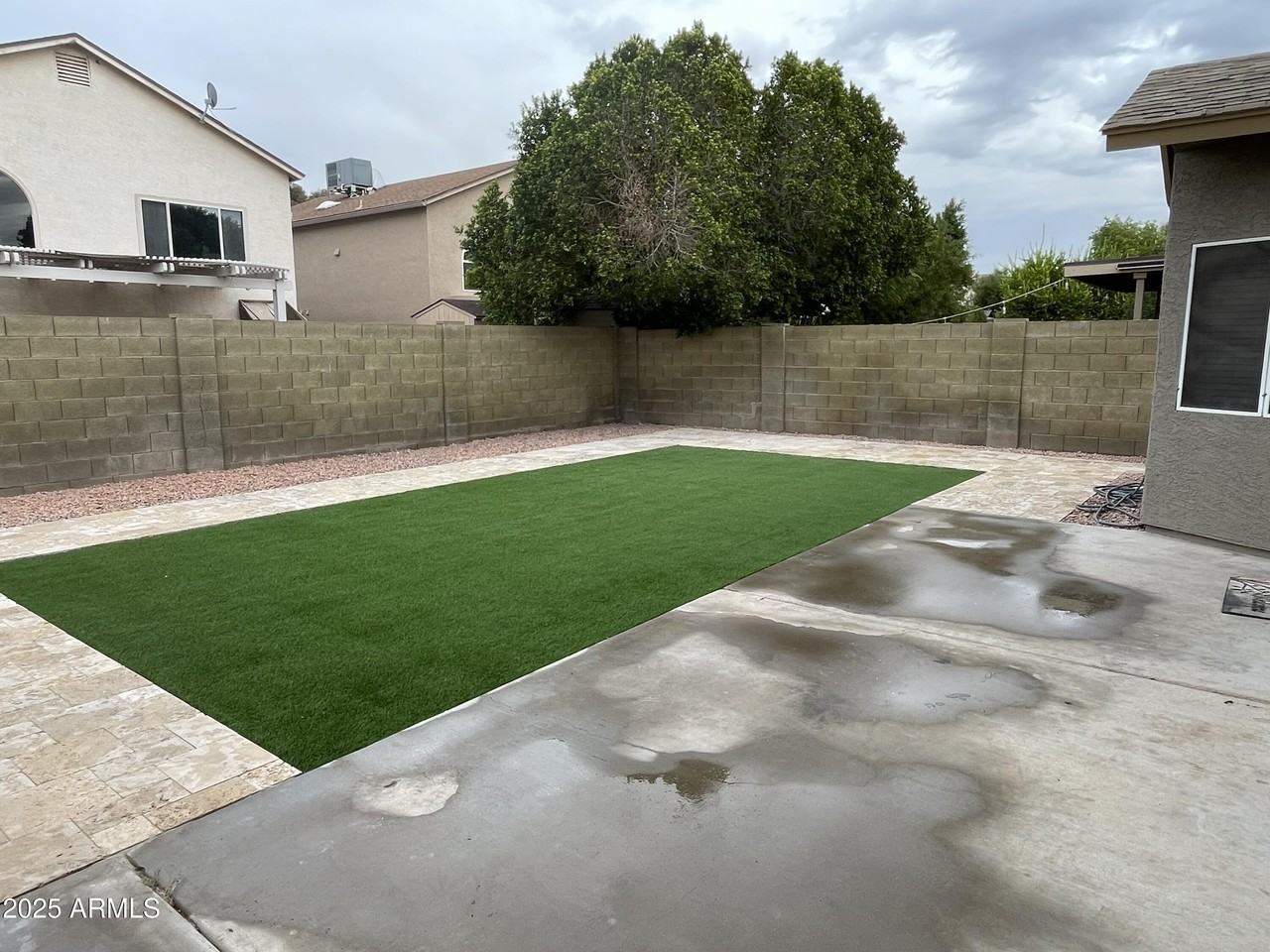 5222 W Fairview St - Photo 5 of 22