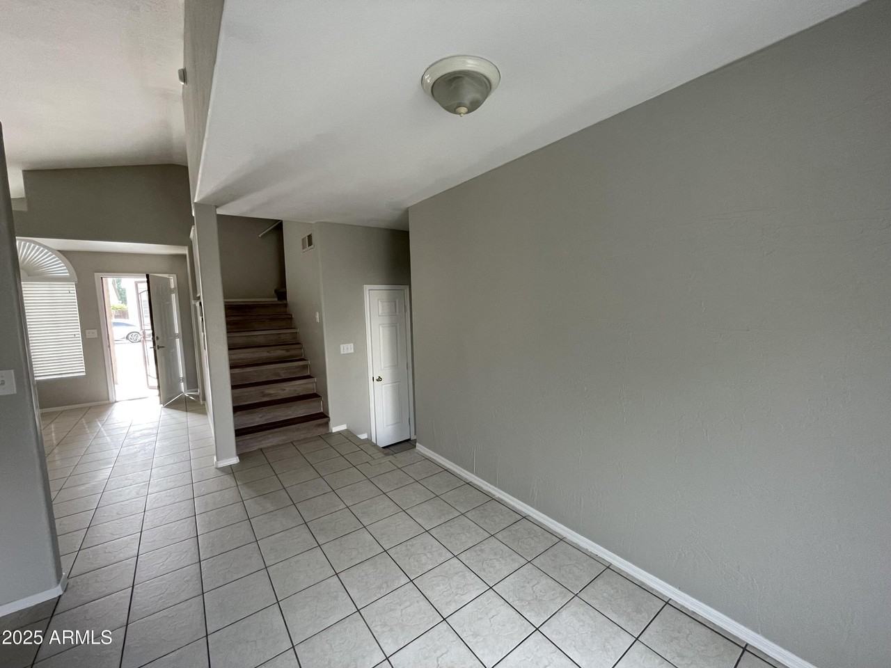 5222 W Fairview St - Photo 7 of 22