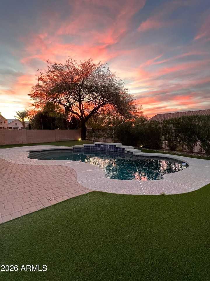 768 E Irma Ln - Photo 2 of 27