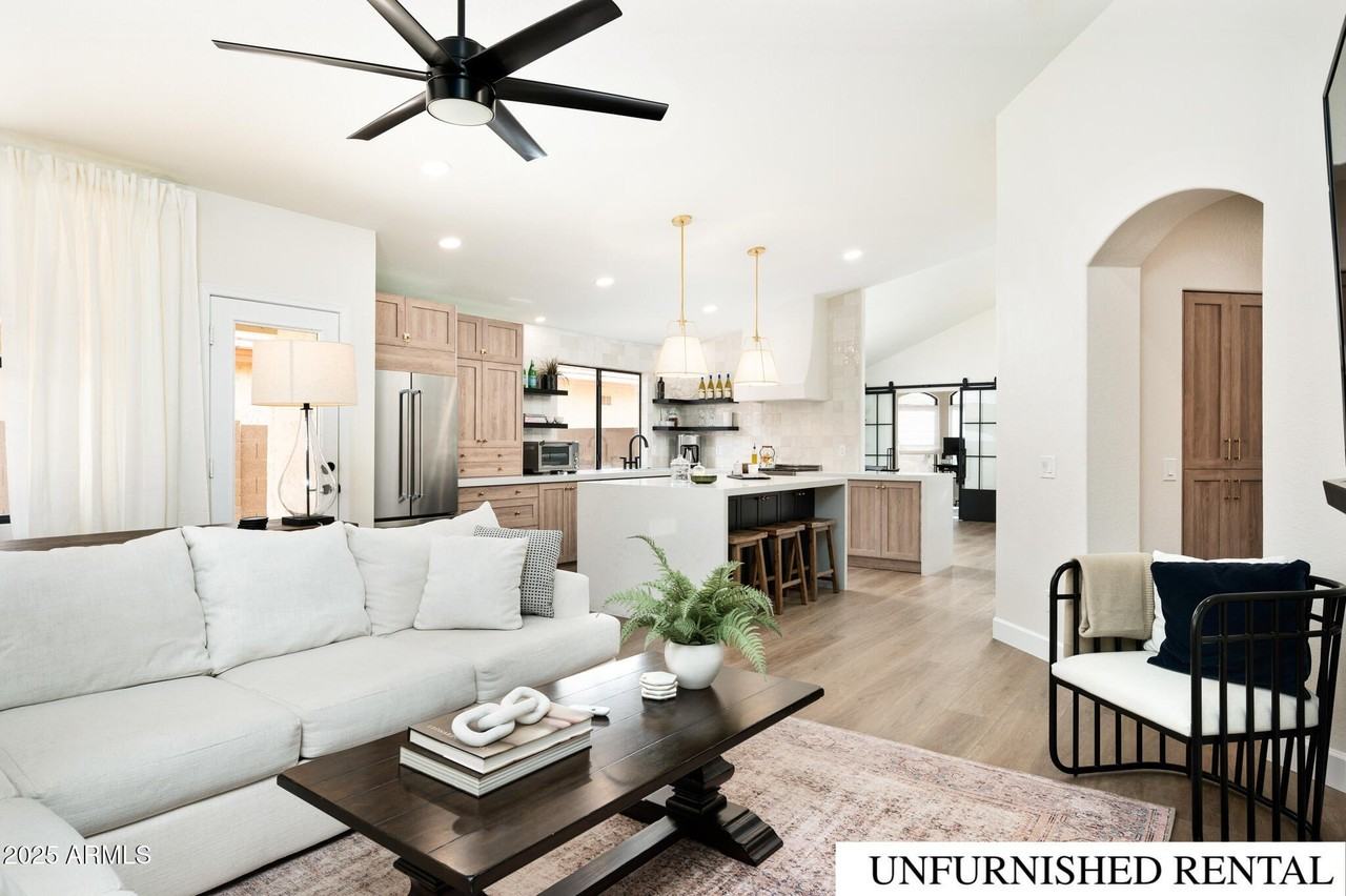 4706 E Jaeger Rd - Photo 3 of 30