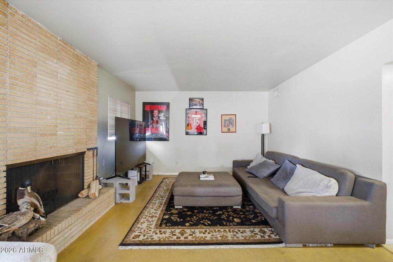 1701 E Tuckey Ln - Photo 3 of 12