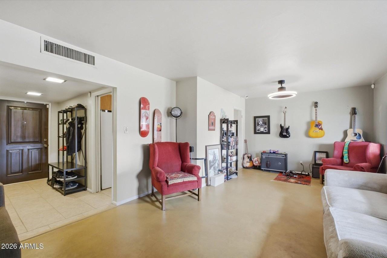 1701 E Tuckey Ln - Photo 5 of 12