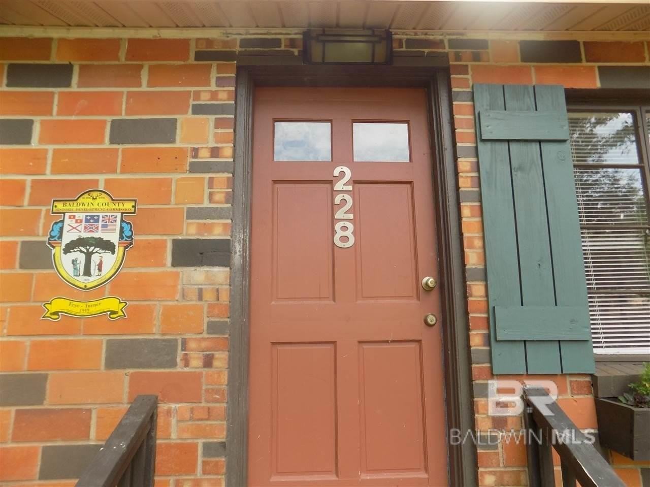 228 Seminole Ave - Photo 3 of 22