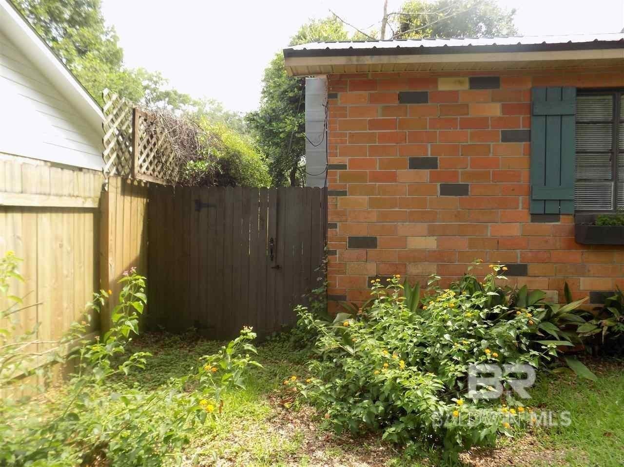 228 Seminole Ave - Photo 4 of 22