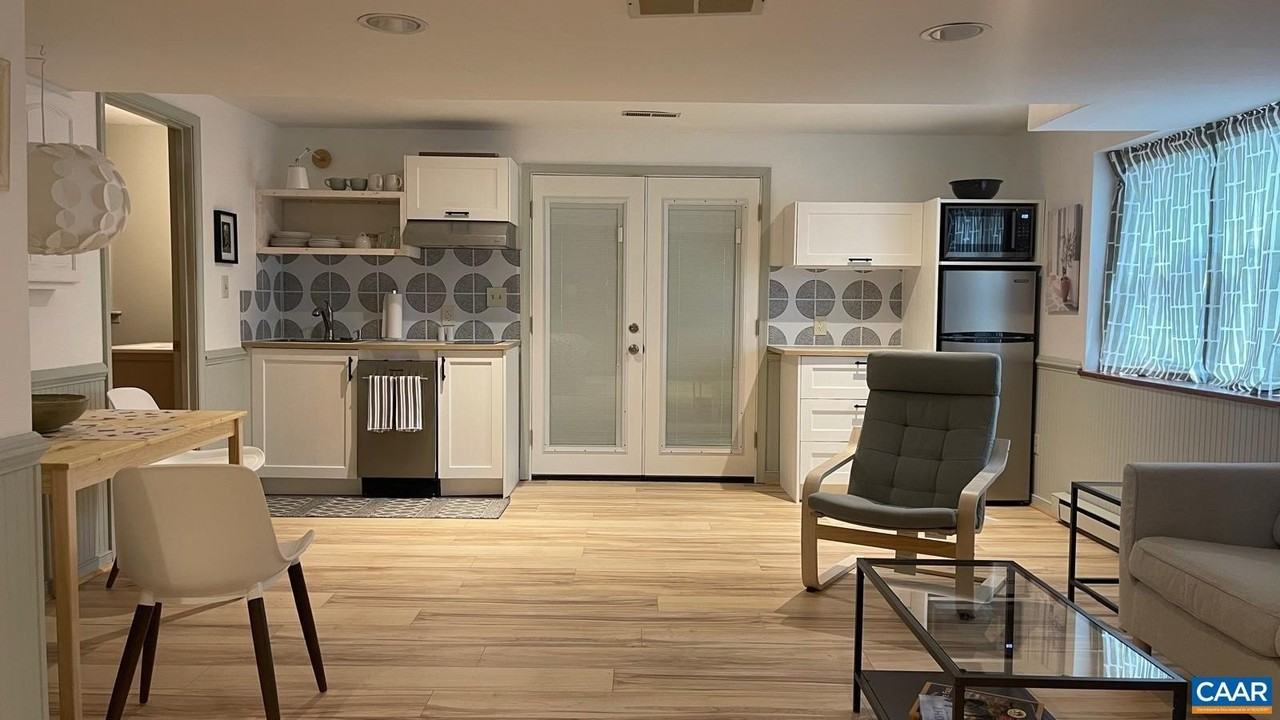 412 Eastbrook Dr - Photo 6 of 14