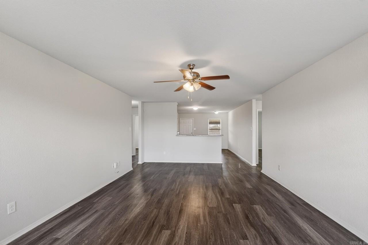 926 Pinehurst Loop - Photo 3 of 27