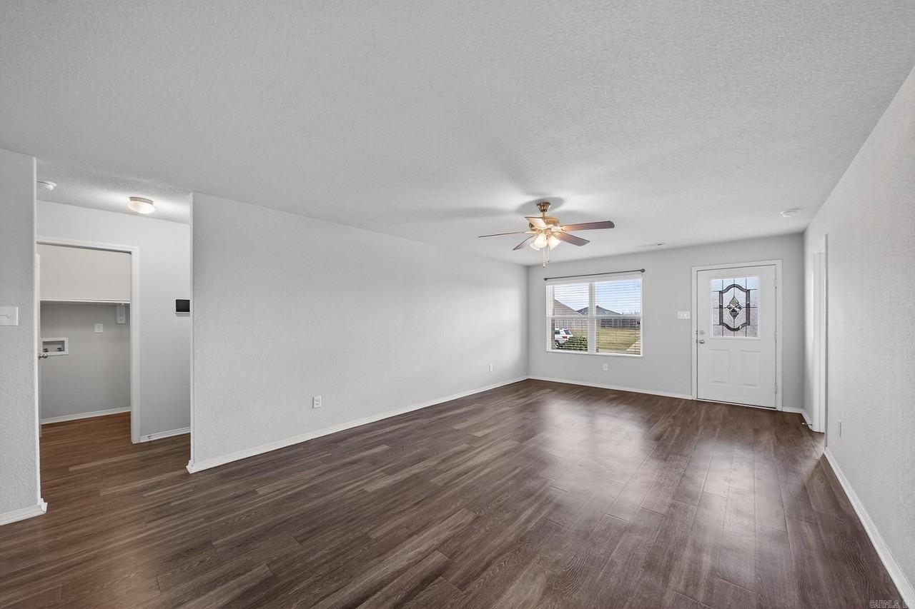 926 Pinehurst Loop - Photo 6 of 27