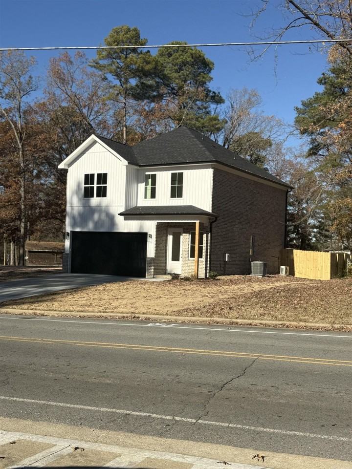 412 Prickett Rd - Photo 5 of 33