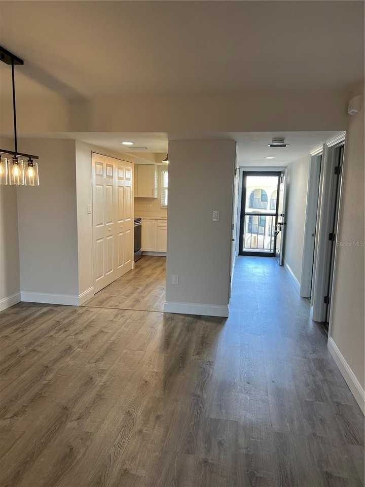 14459 River Beach Dr - Photo 4 of 23