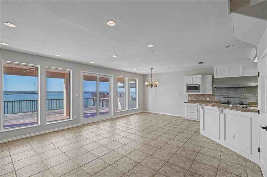 15229 Isabella Ct - Photo 5 of 29