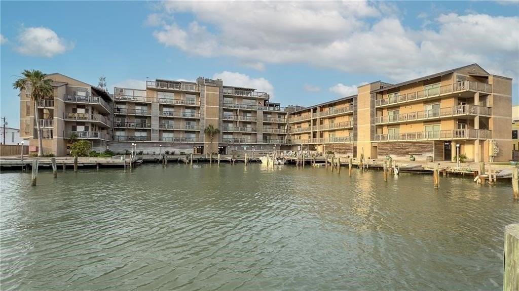 200 W Cotter Ave - Photo 5 of 38