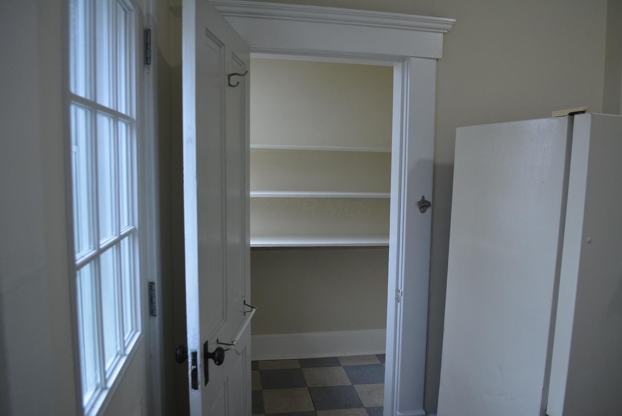 1257 Dennison Ave - Photo 6 of 8