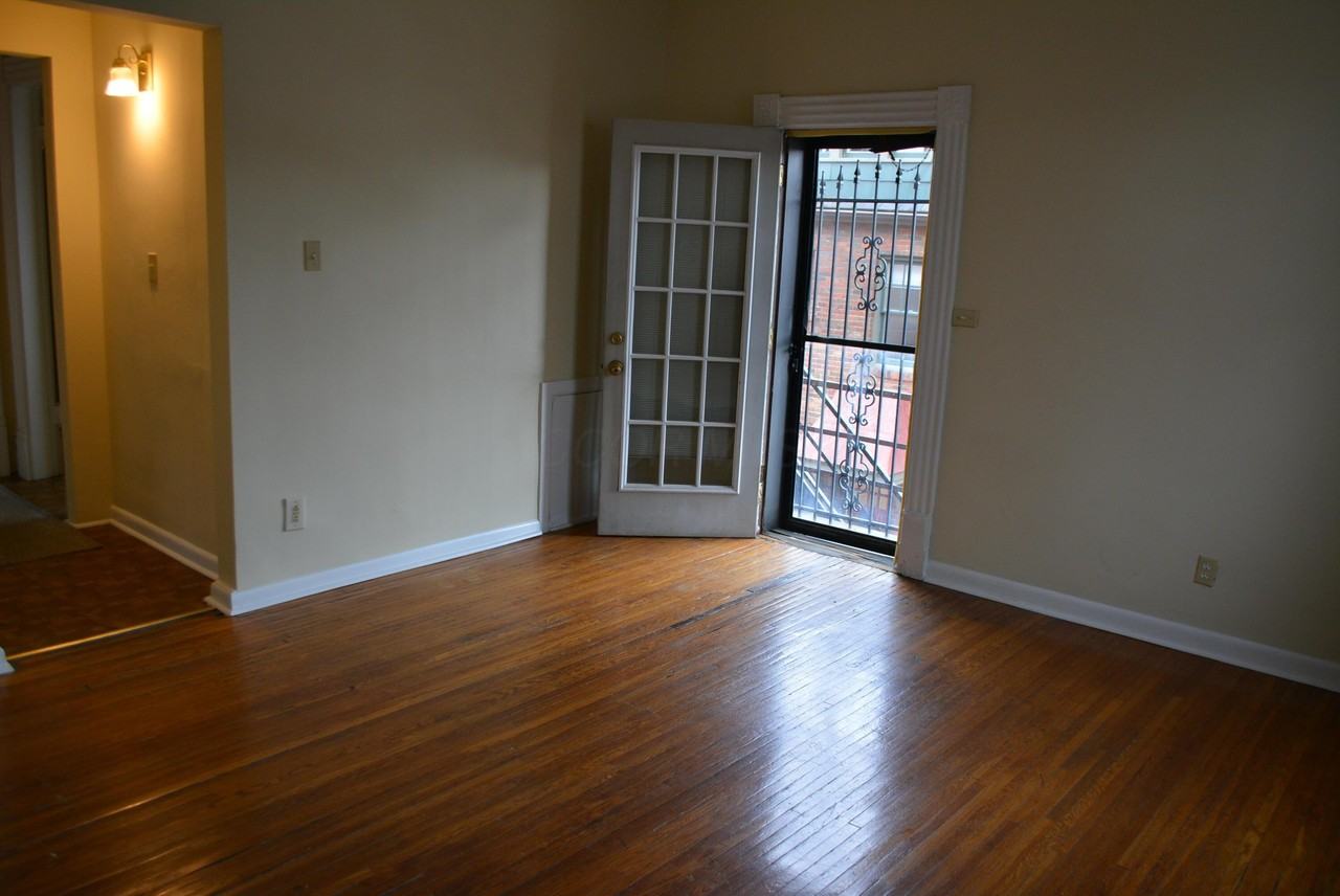 1351 Highland St Apt C - Photo 2 of 10