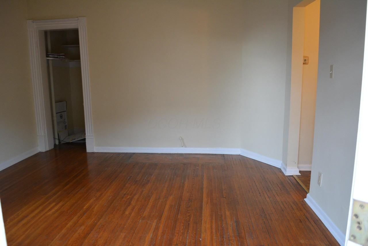 1351 Highland St Apt C - Photo 3 of 10