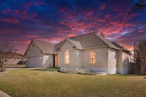 featured image of 717 Northern Red Oak Ln