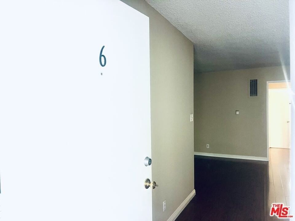 1132 Alameda Ave - Photo 6 of 31