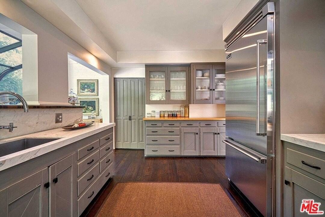 2097 Outpost Dr - Photo 5 of 11