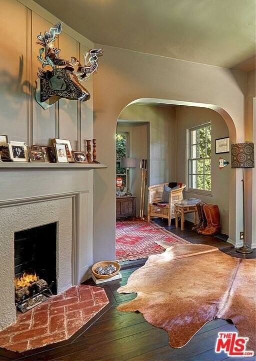 2097 Outpost Dr - Photo 6 of 11