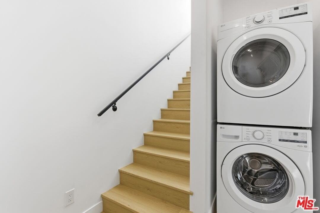 2837 S Redondo Blvd - Photo 7 of 50