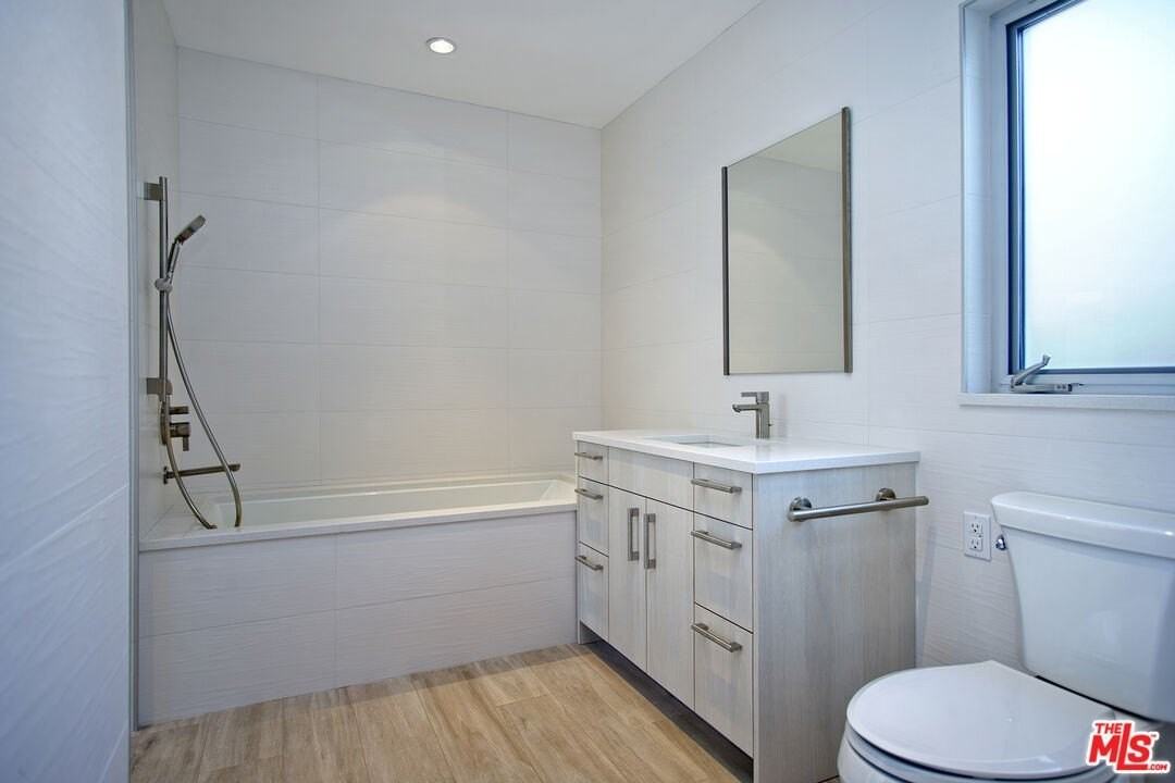 806 6th Ave Apt 1 - Photo 6 of 10