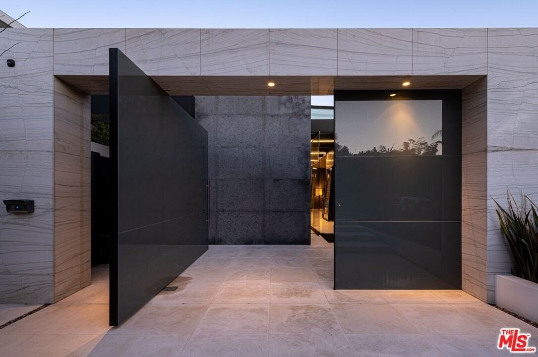 1822 Marcheeta Pl - Photo 4 of 34