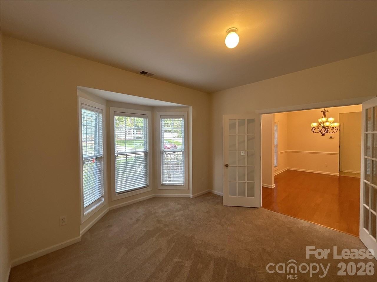 16110 Cloverleaf Ct - Photo 2 of 27