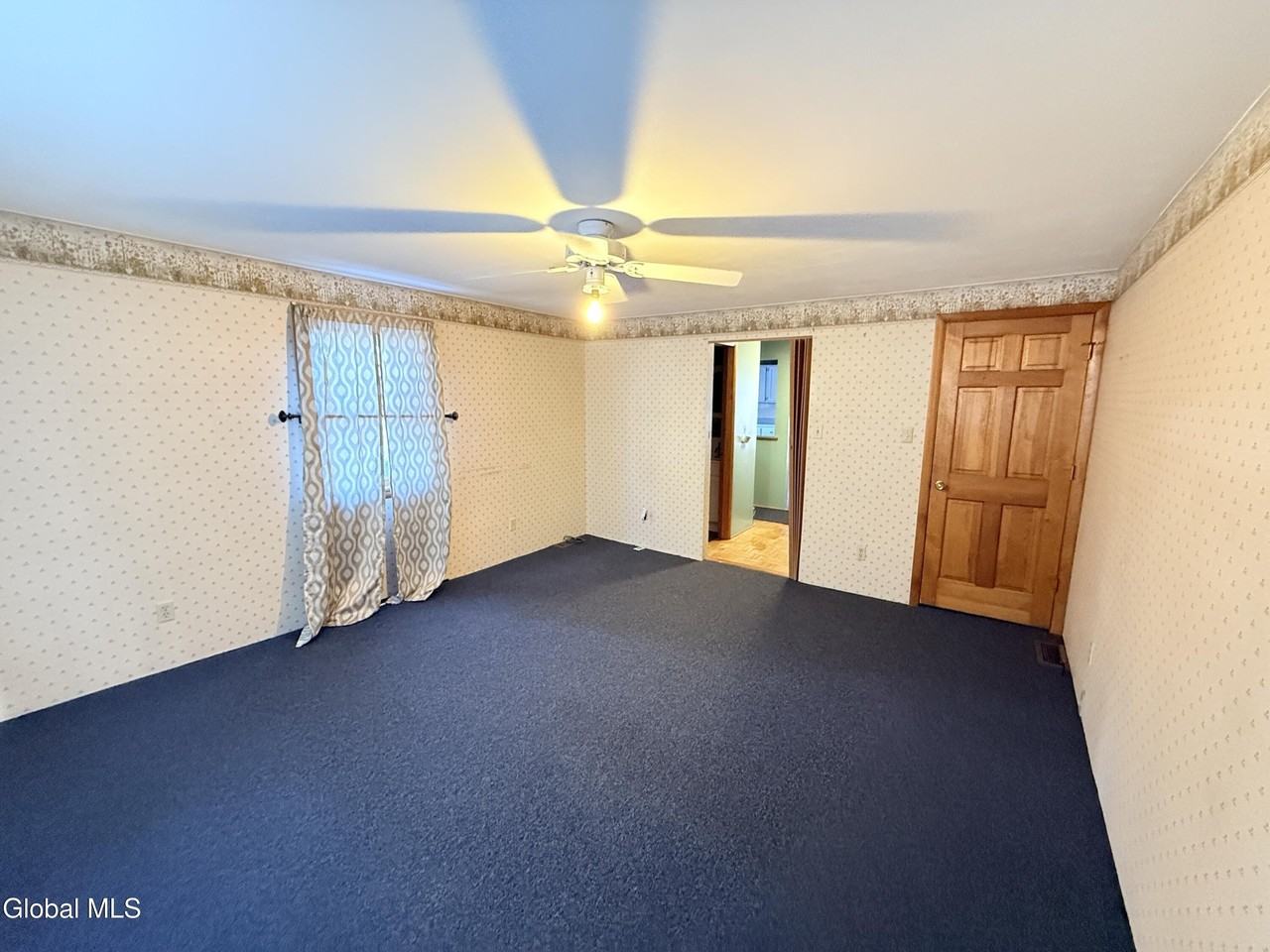 304 N Main St - Photo 7 of 16