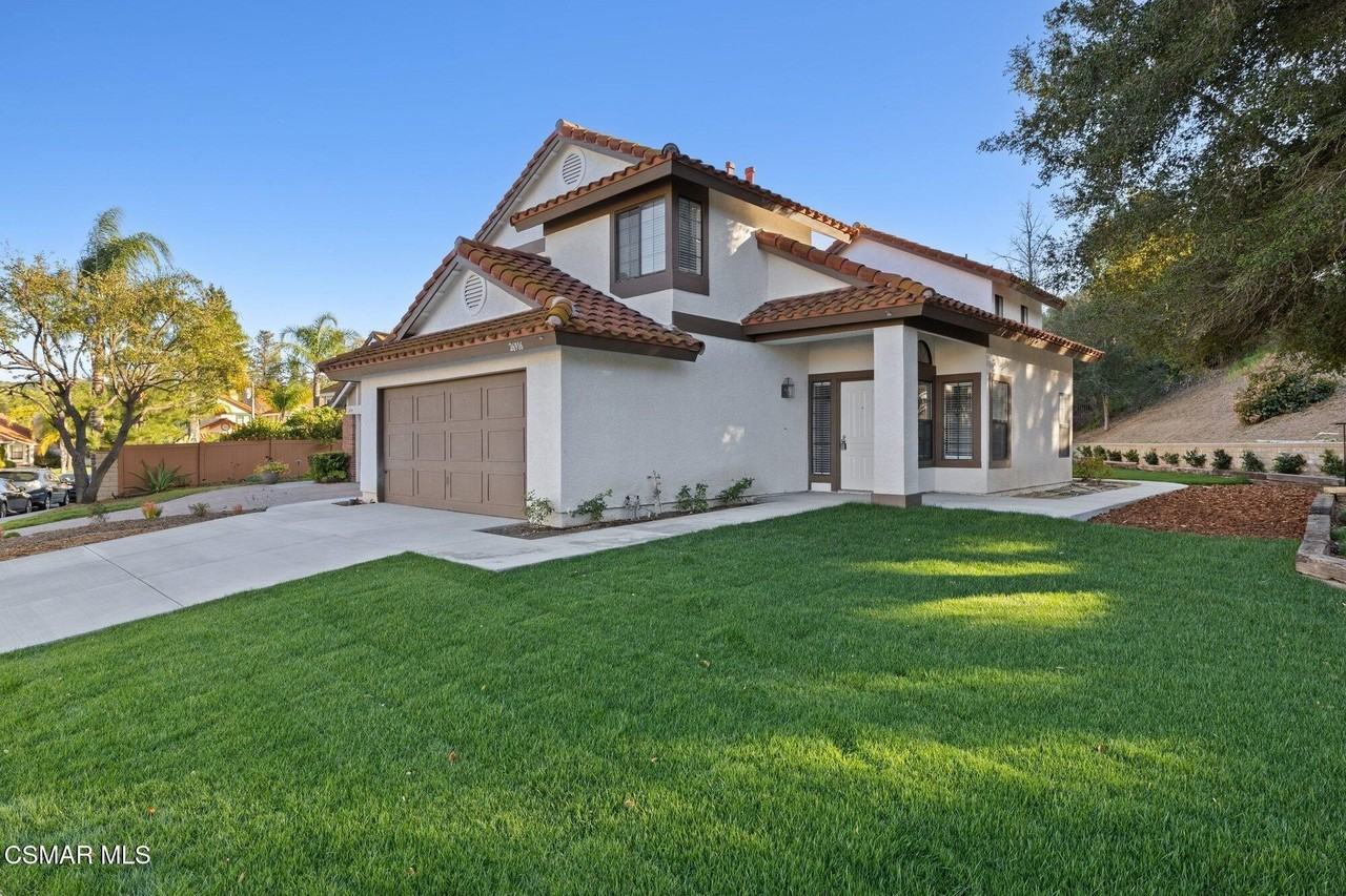 26916 Lost Oak Ct - Photo 2 of 40