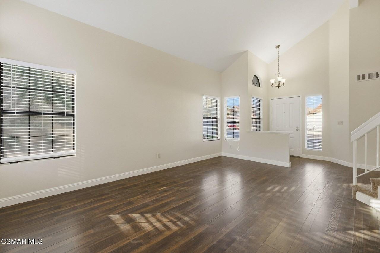 26916 Lost Oak Ct - Photo 7 of 40