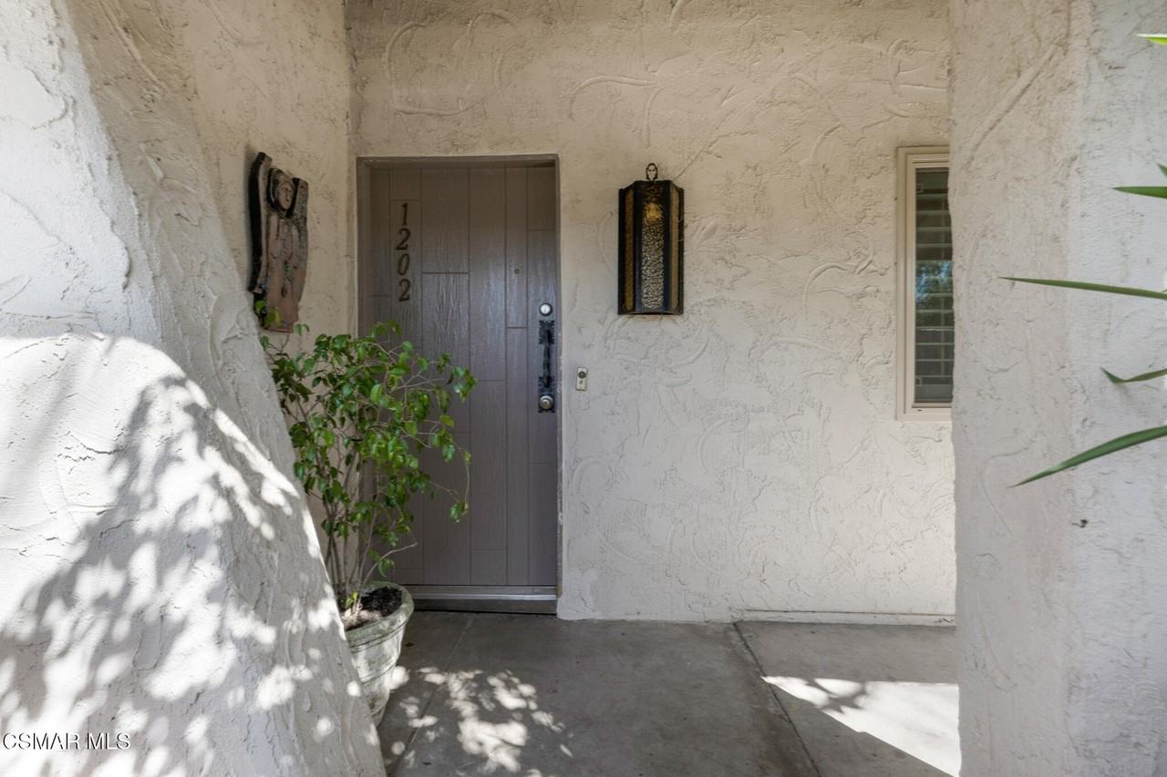 1202 Landsburn Cir - Photo 3 of 30