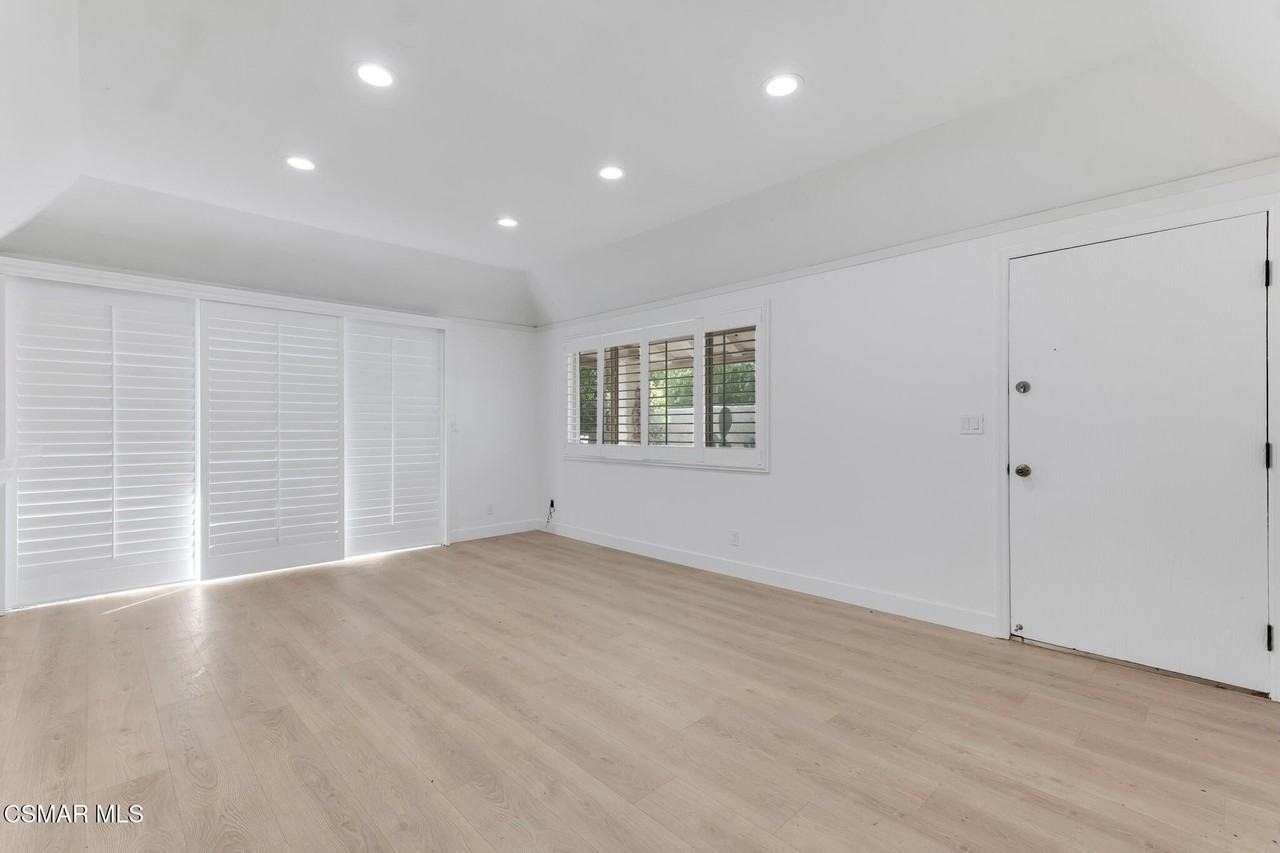 1202 Landsburn Cir - Photo 6 of 30