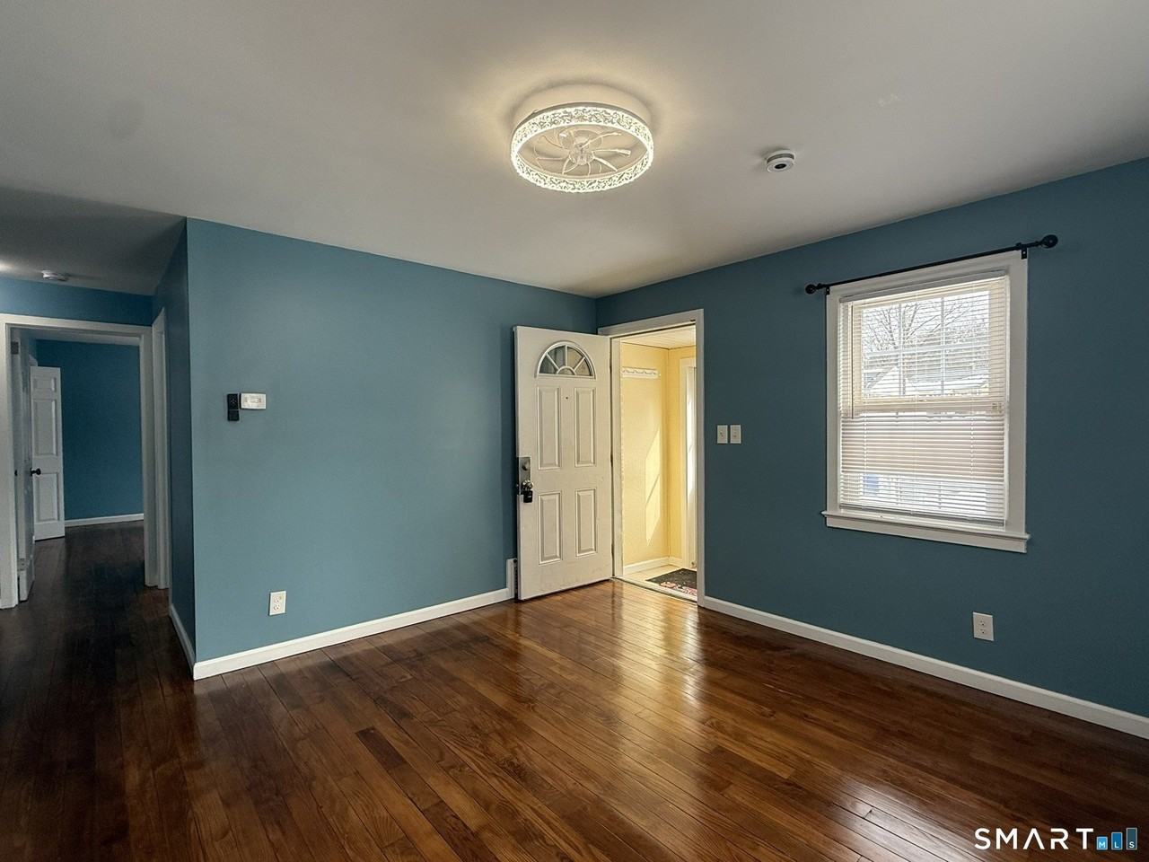 22 Higbie Dr - Photo 3 of 30