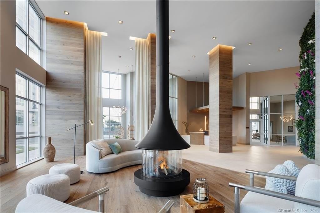 850 Pacific St Apt 2160 - Photo 2 of 32