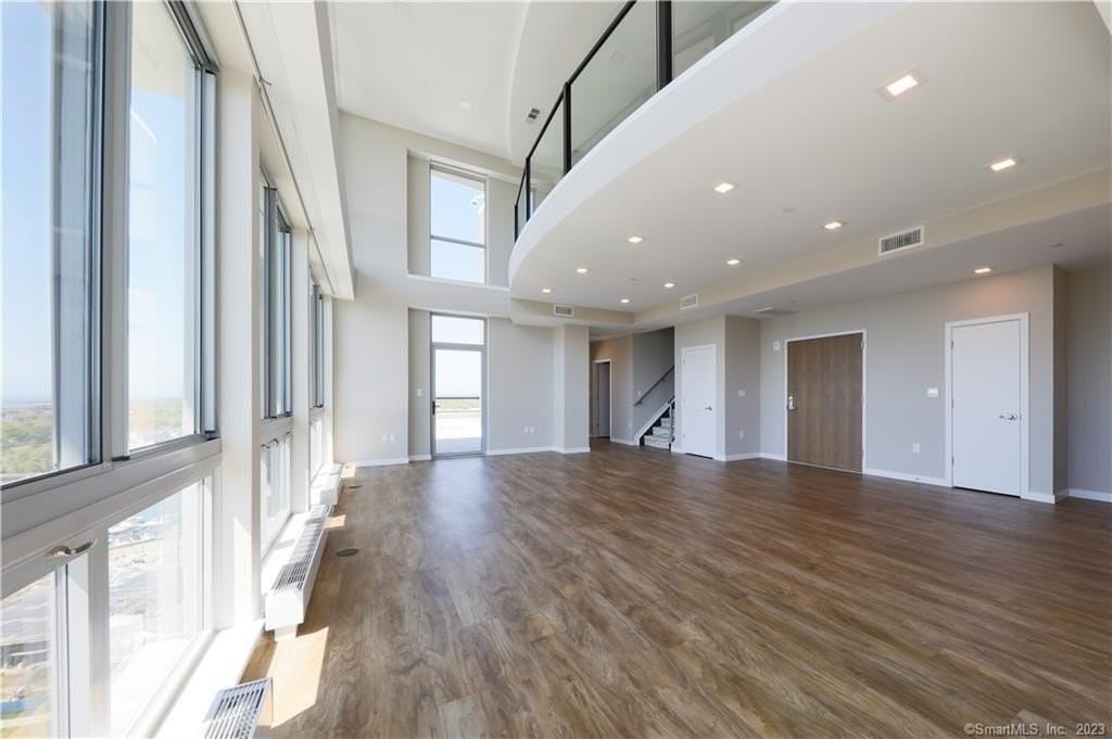 850 Pacific St Apt 2160 - Photo 5 of 32