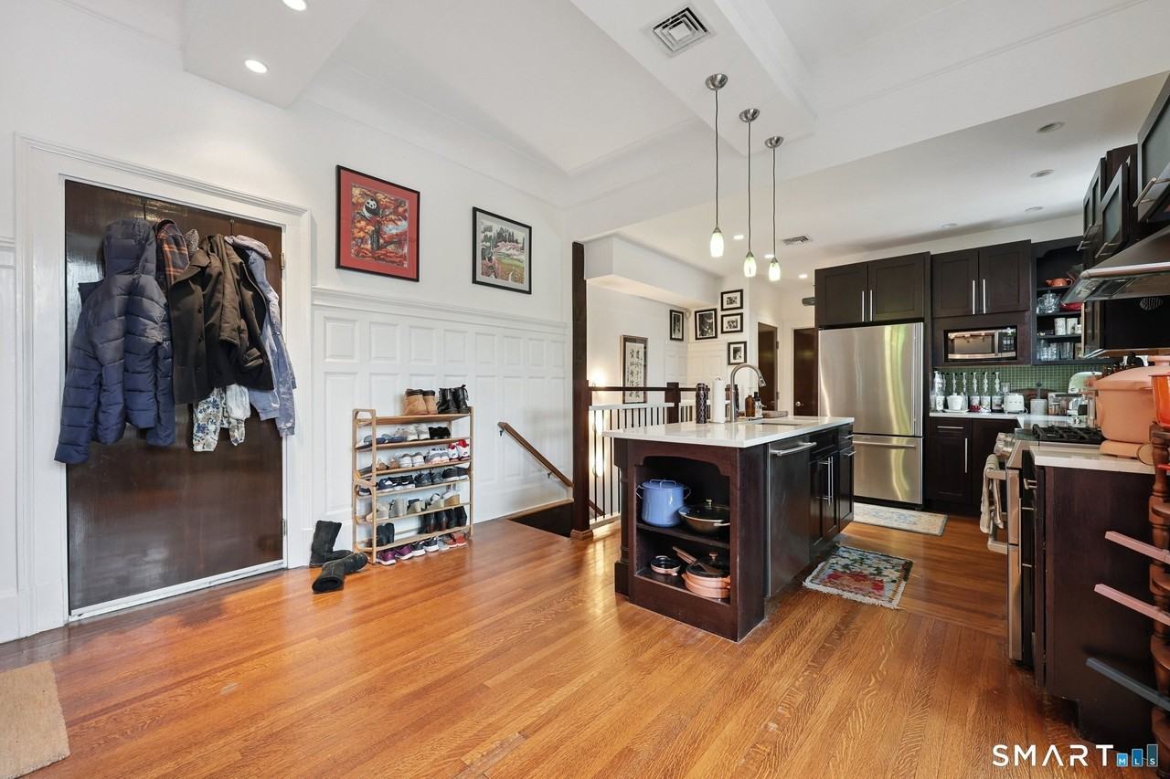 591 Orange St Unit 1 - Photo 6 of 30