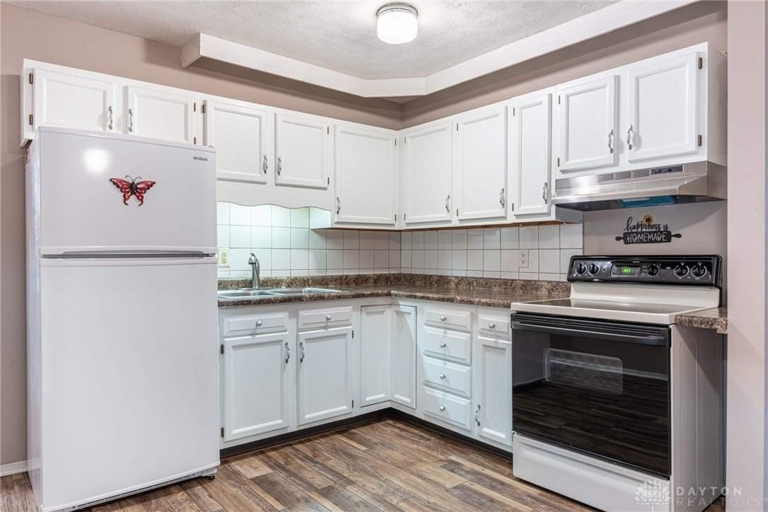 1364 Sheridan Ct - Photo 6 of 27